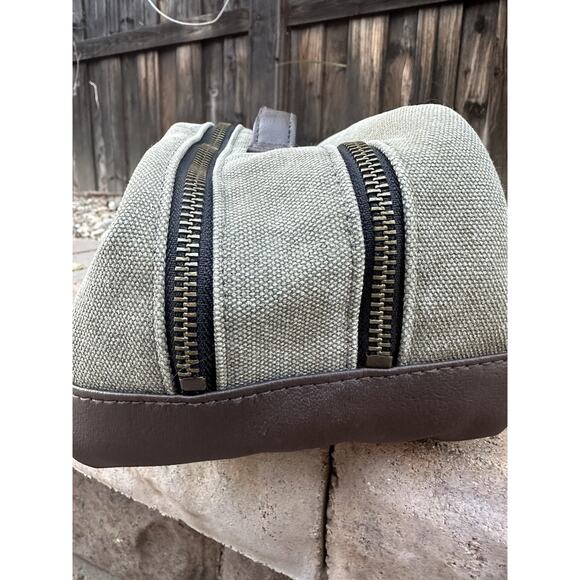 Lacrosse Shave Kit Travel Bathroom Make up Grooming - Olive Green/ Khaki - Picture 2 of 12